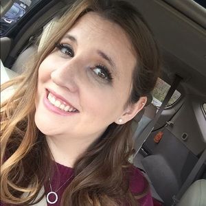 Meet your Posher, Liz